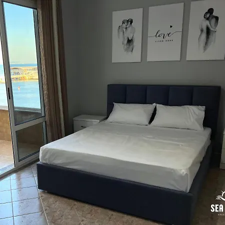 Sea View Apartment *