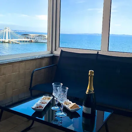 Sea View *