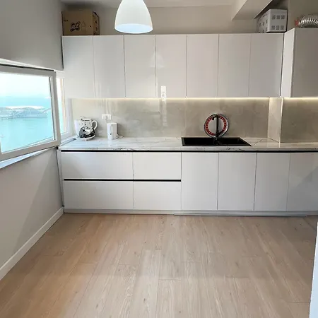 Apartment Sea View *